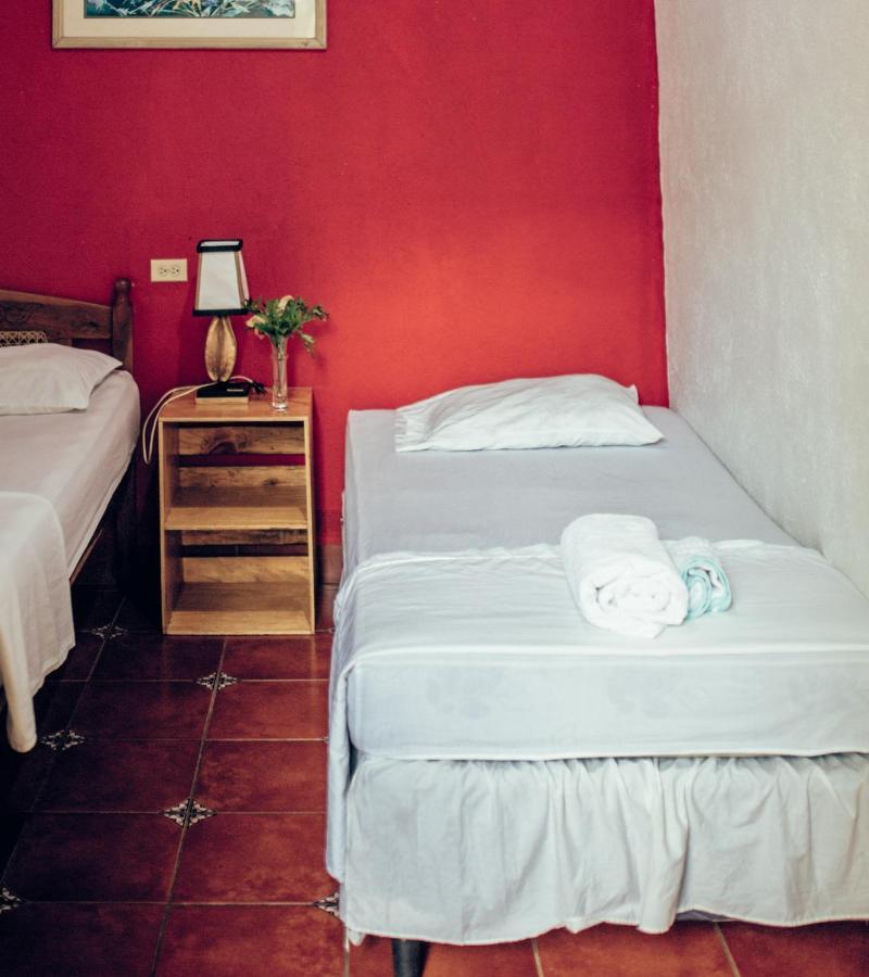 Hostal Vacaciones Nicas León المظهر الخارجي الصورة